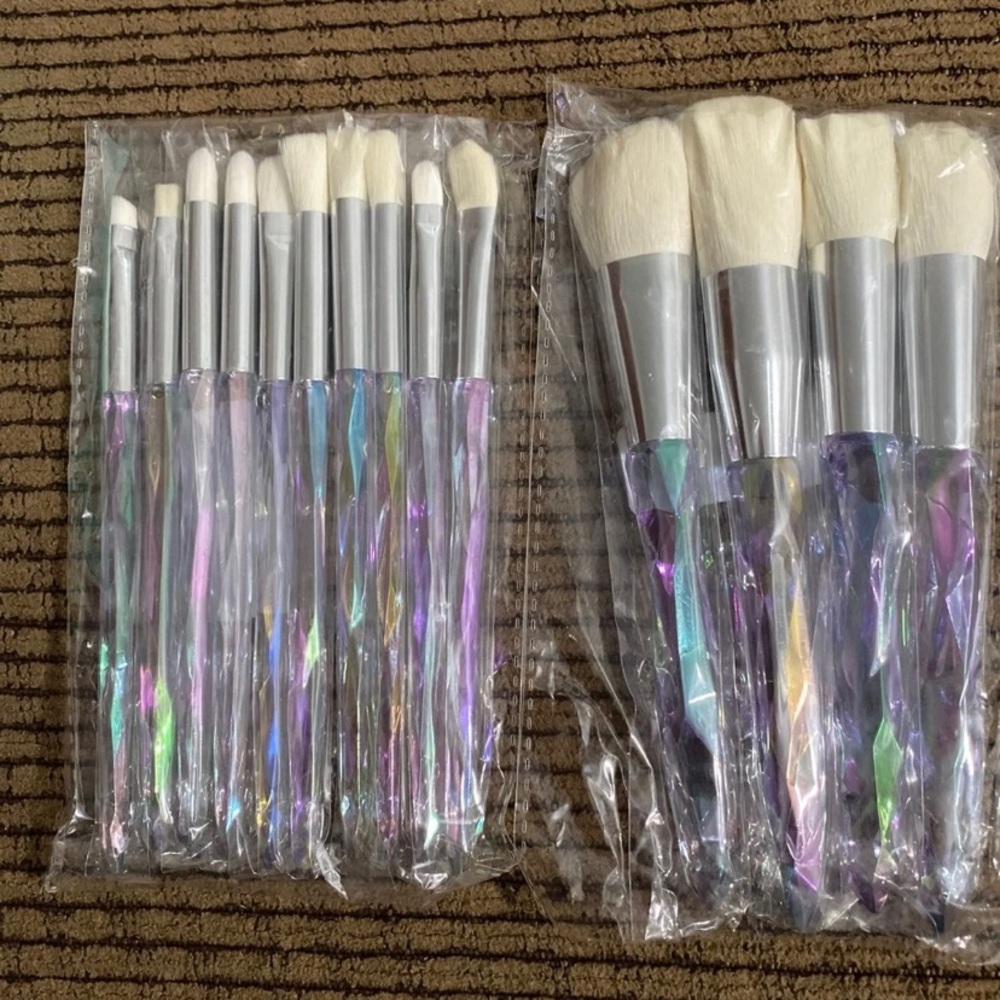 14 Pcs small makeup brushed